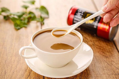 咖啡爱上茶 当醇香与清韵邂逅，这份信任值不值得？